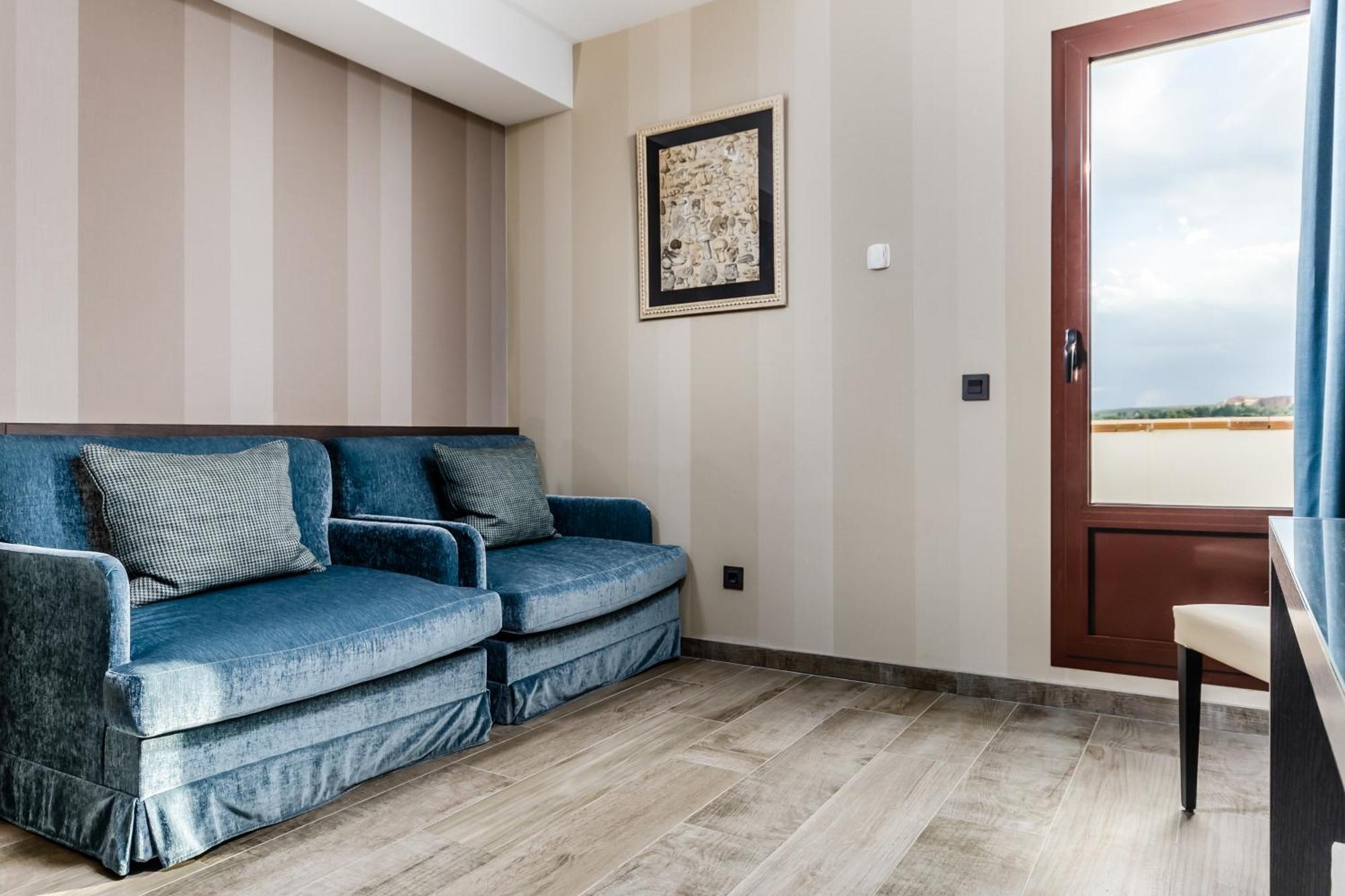 Hotel Reina Cristina Teruel Exteriör bild