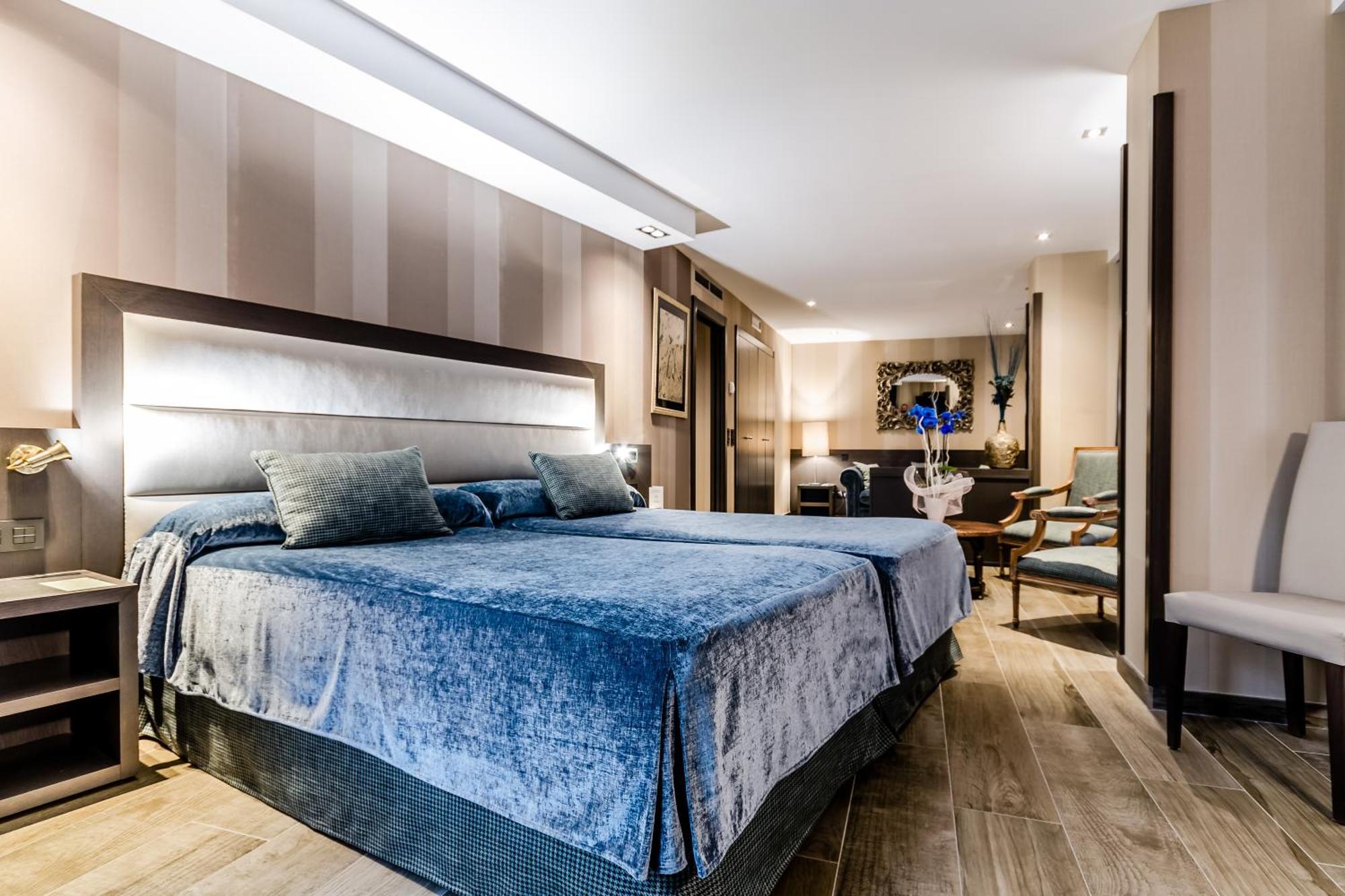 Hotel Reina Cristina Teruel Exteriör bild
